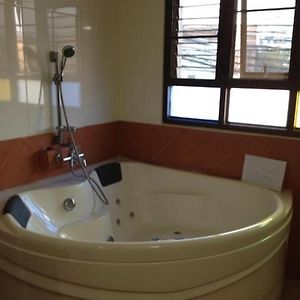 Deluxe Zimmer mit Kingsize-Bett
